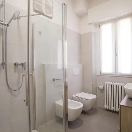 Eli - Silkeys Apartment