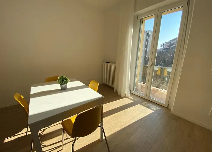 Eli - Royal Welcome ヴェローナ